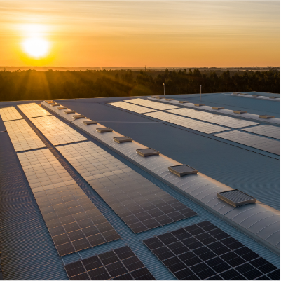 Photovoltaik-Anlagen auf Industriehalle